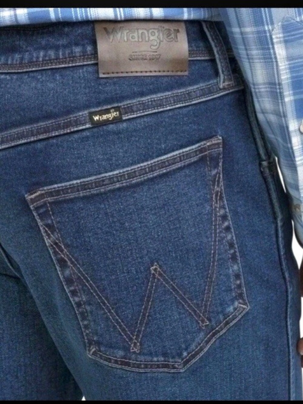 NWOT Wrangler Men's Regular Fit Free To Stretch Denim Jeans 38x29 Stretch Jeans